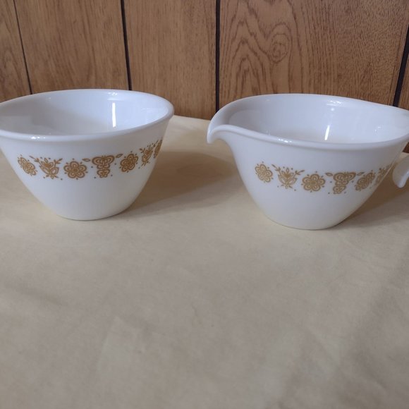 9 pcs Vintage Corelle Butterfly Gold Creamer & Sugar Bowl Set & 7 Hook Cups - Picture 5 of 12